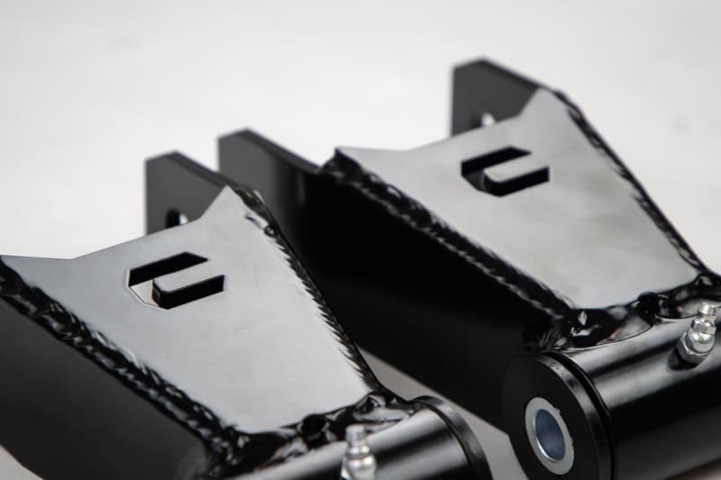 Cognito 1" Drop Shackle for GM 2500/3500 Trucks Quarter-Inch Steel Polyuretha... - Image 4