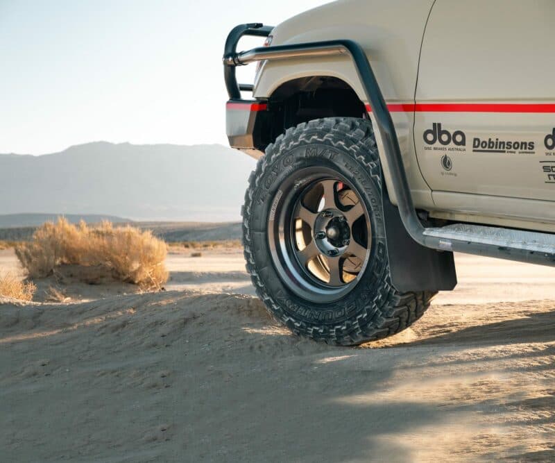 DBA 4000 Series Slotted Rotors High Carbon Iron with Kangaroo Paw Ventilation - Image 5