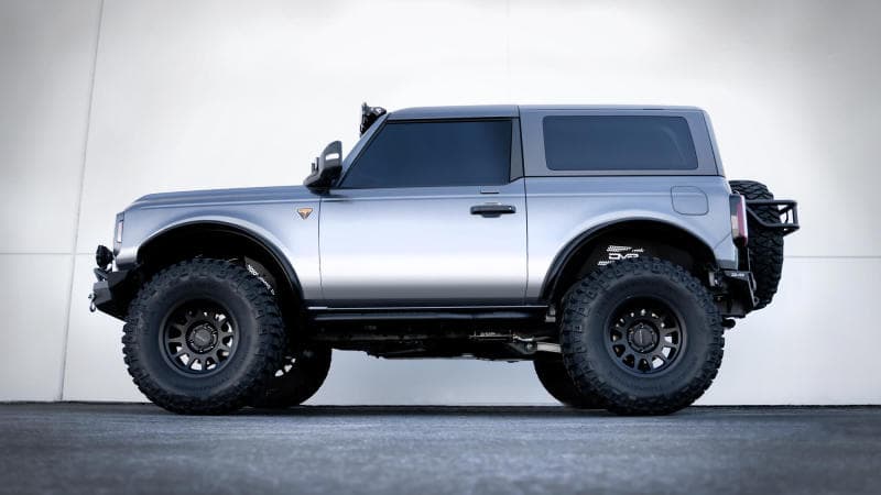 DV8 Offroad OE Plus Steel Side Steps for 2021+ Ford Bronco with Non-Slip Plates - Image 2