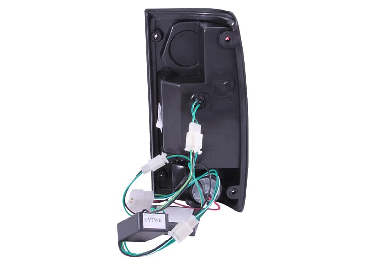 ANZO LED Taillight Assembly for Chevy C6 Pair Red/Clear Lens Plug & Play - Image 3