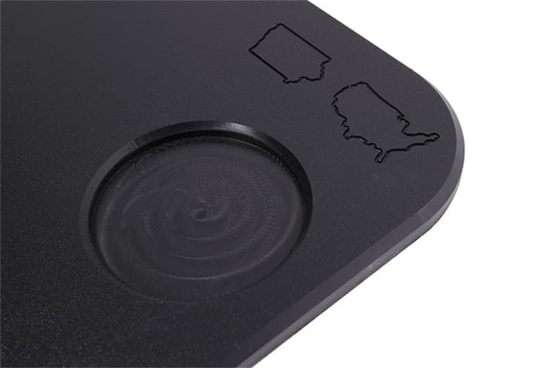 Dee Zee Tailgate Board for Truck HDPE Polymer Tailgate Protector DZ284144 - Image 2