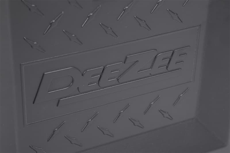 Dee Zee Triangle Toolbox for Trailer Tongues Lightweight Plastic with Steel Hasp - Image 3