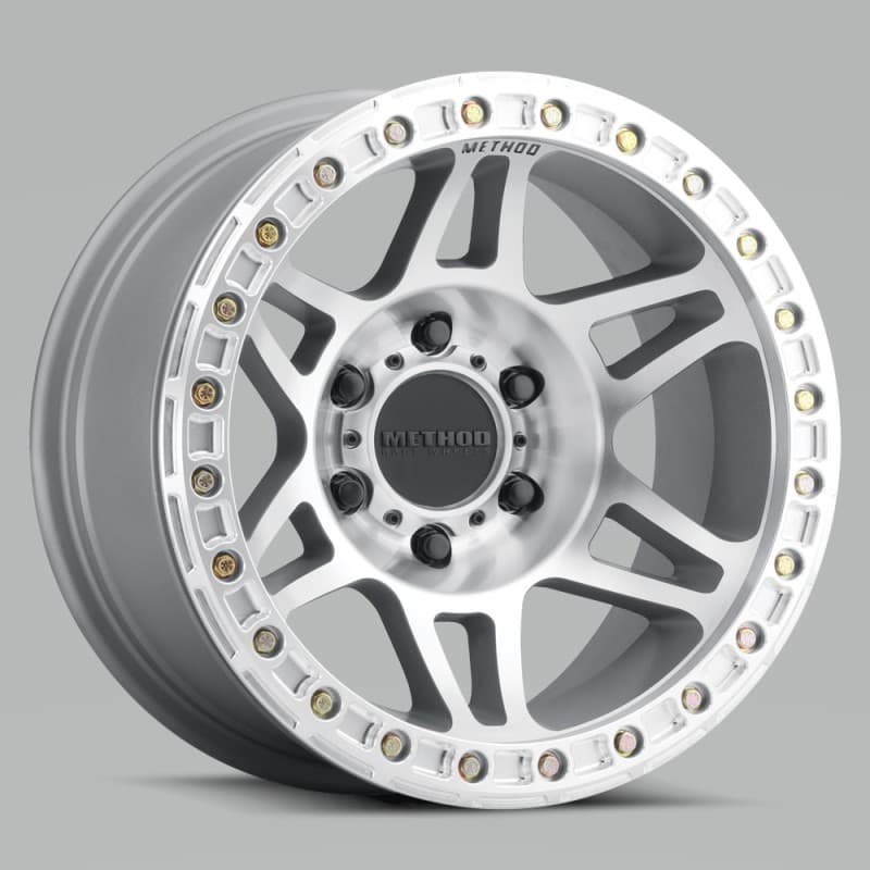 Method Wheels MR106 Beadlock 17x9 8x6.5 130.81mm CB Machined/Clear Coat - Image 2