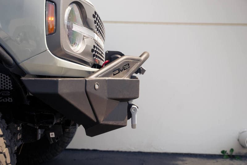 DV8 Offroad Elite Series D-Ring Shackles 8 Ton 1 1/16-Inch Forged Pair - Image 2