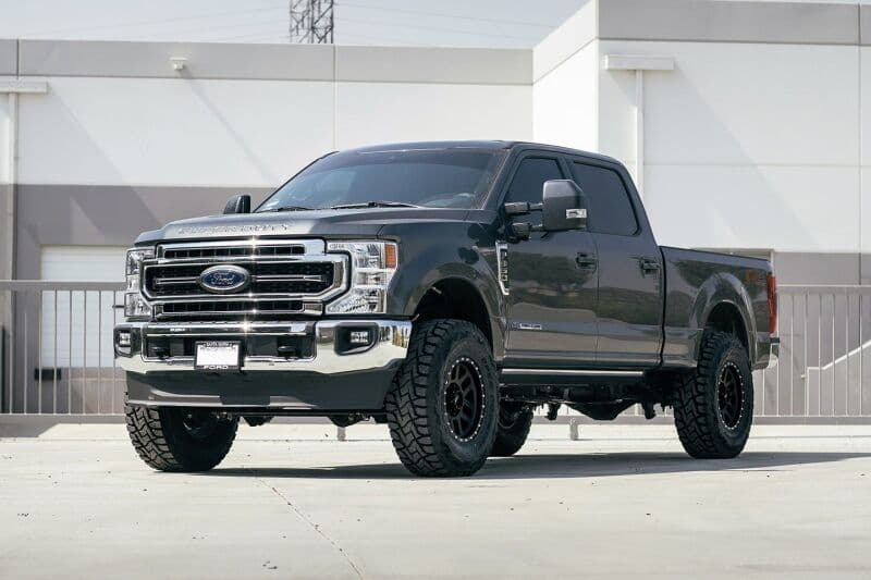 Cognito Lift Kit for F-250/F-350 4WD 3-Inch Dual Rate Coil Springs & Fox Shocks - Image 3