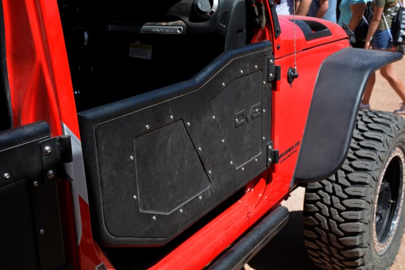DV8 Offroad Half Doors for JK Jeep Lightweight Aluminum Mesh Screens - Image 2