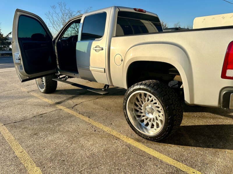 Body Armor 4x4 E-Power Side Steps for Full Cab Trucks 6" Wide Dual-Motor LED