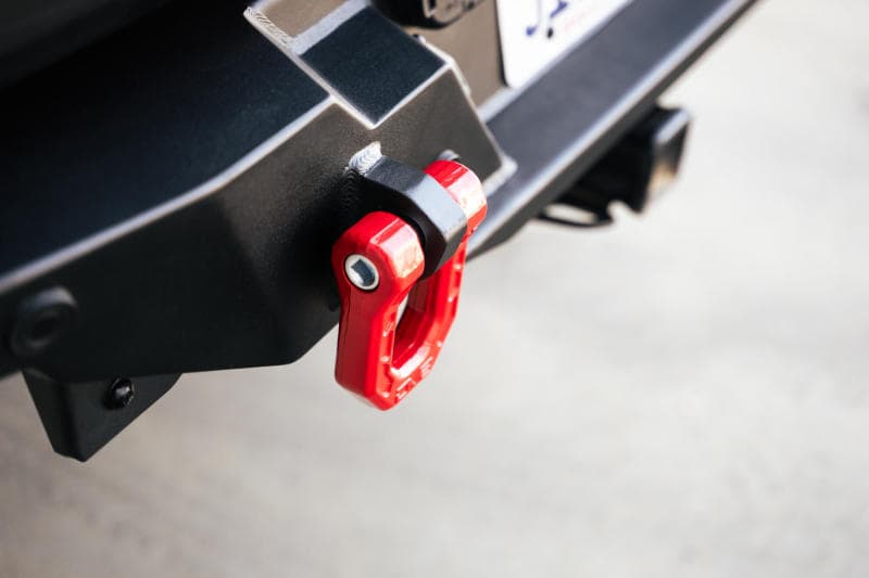 DV8 Offroad Elite Series D-Ring Shackles 8 Ton 1 1/16" Thick Forged Pair - Image 3