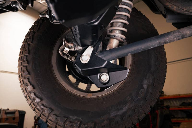 DV8 Offroad Rear Shock Skids for Bronco Single-Piece Rear Axle Protection - Image 4
