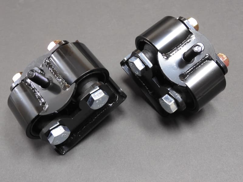 Cusco Engine Mount Set for Nissan 240SX/Silvia S13/S14/S15 OEM Shape HD Rubber - Image 2