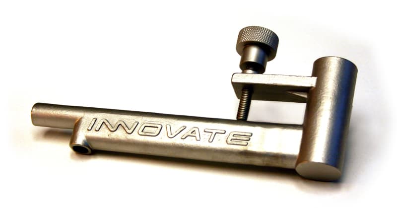 Innovate Motorsports Exhaust Clamp for Non-Catalyst Autos Venturi-Effect Tapped - Image 2