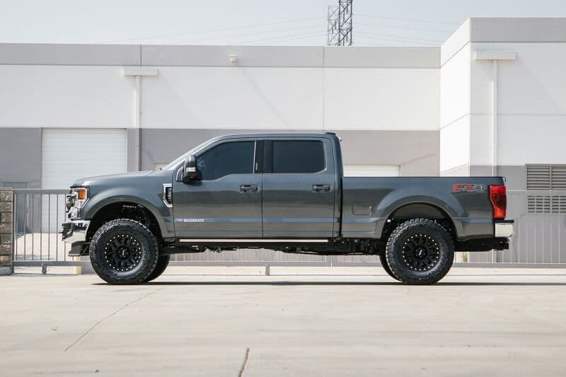 Cognito Lift Kit for F-250/F-350 4WD 3-Inch Dual Rate Coil Springs & Fox Shocks - Image 4