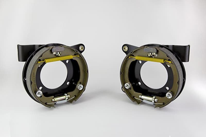 Wilwood Rear Disc/Drum Bracket Kit Aluminum Alloy with Parking Brake Shoes