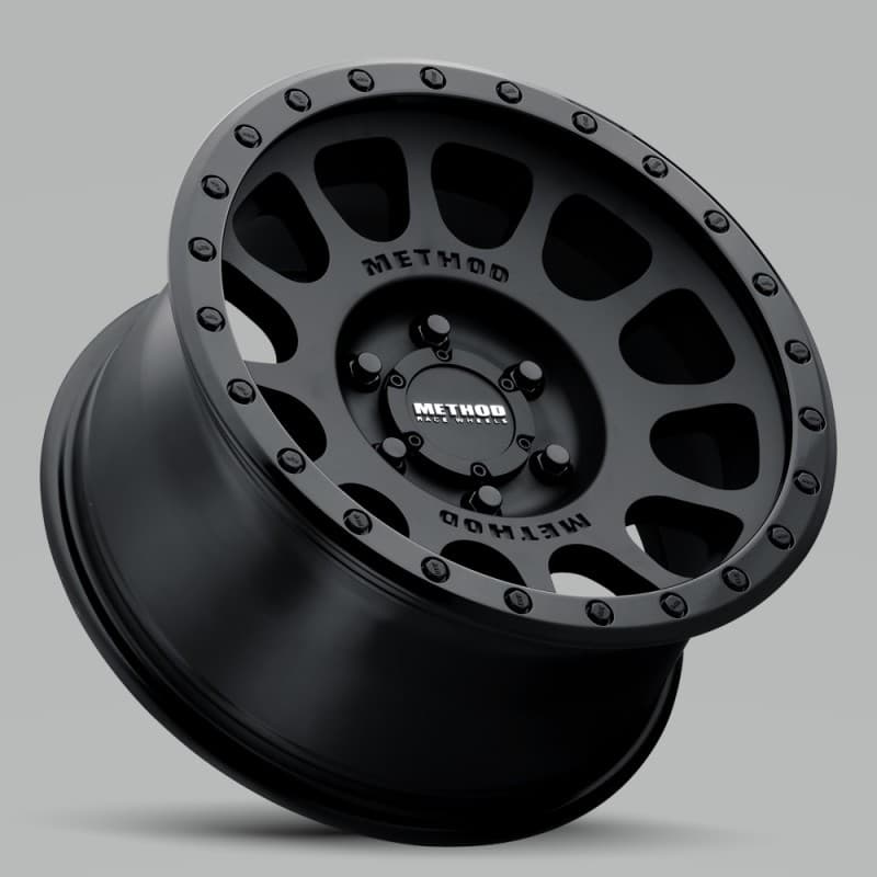 Method Wheels MR305 12-Window Wheel with Replaceable Lip Bolts - Image 3