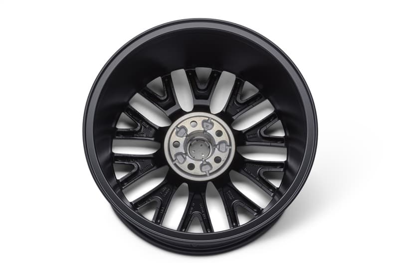 Ford Racing Wheels for Ford Mustang GT 2005 5-Spoke Design - Image 4
