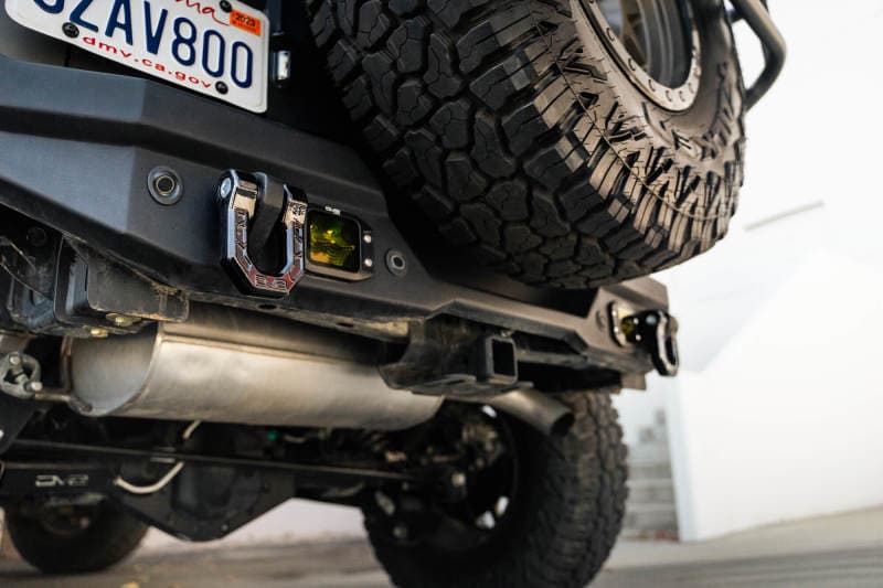 DV8 Offroad Elite Series 8 Ton D-Ring Shackles with Chromoly Pin for Recovery - Image 4